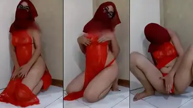 Bokep Indo Rahmatina Hijab Cantik Hot Lumer WOT HD